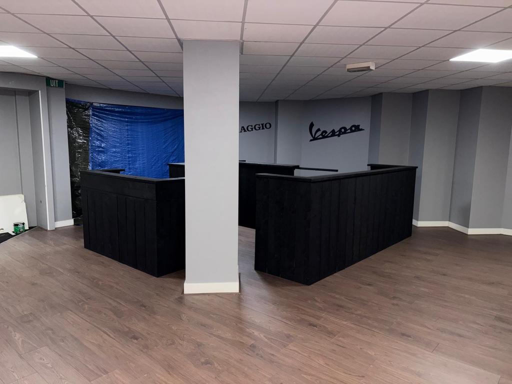 Winkel balie , balies , bureau , tafel , steigerhout, Ophalen, 25 tot 50 mm, Zo goed als nieuw, Plank