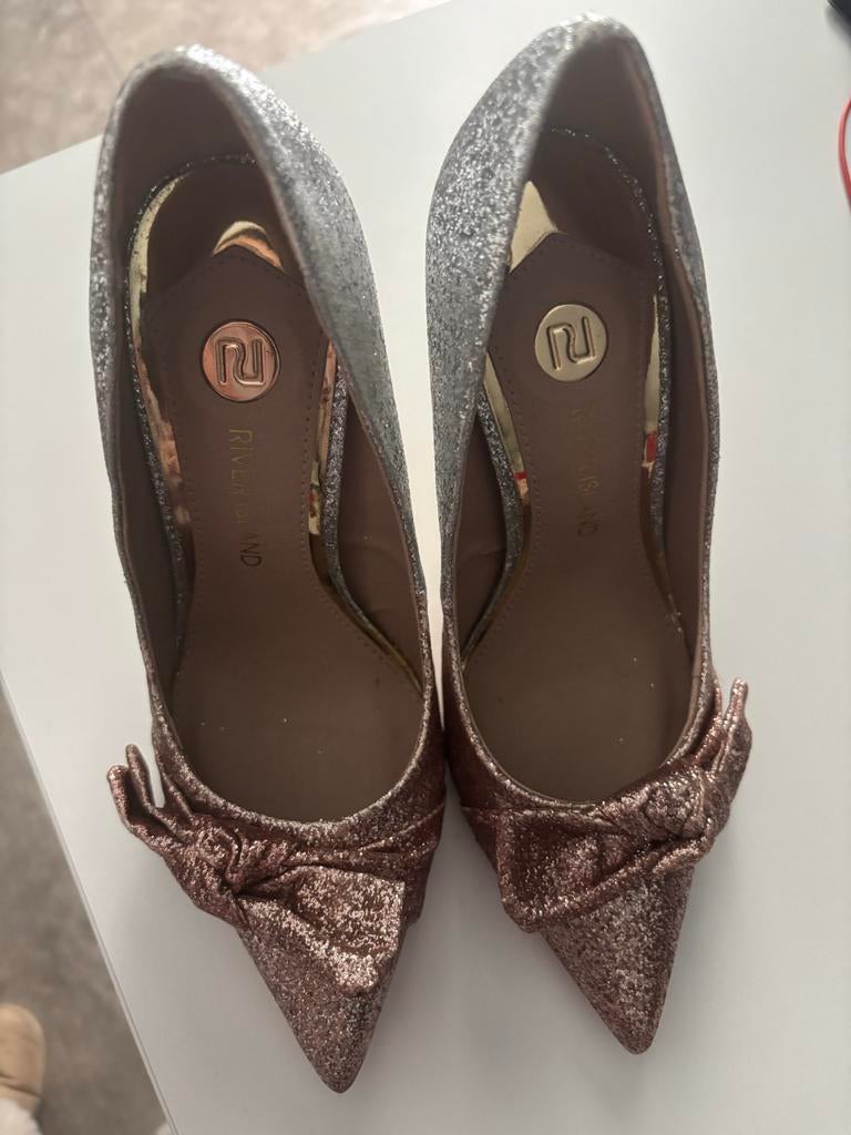 River Island Hakken Maat 38 - Glitter Pumps met Strik, Ophalen of Verzenden, Zo goed als nieuw, Overige kleuren, Pumps