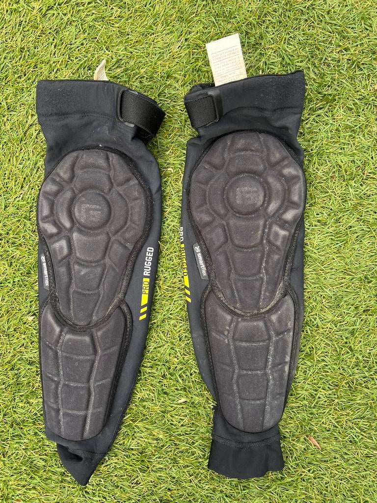 (Bmx) g-form knie beschermers, Fietsen en Brommers, Ophalen of Verzenden, Gebruikt, Bovenkleding