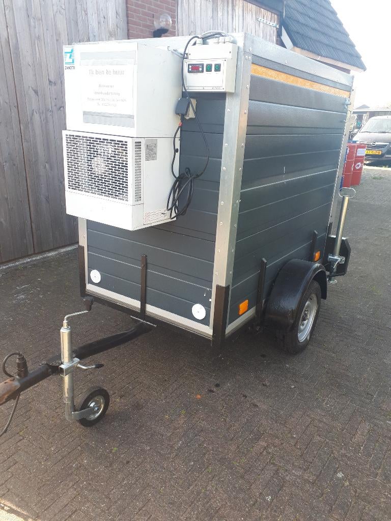 Te huur koelwagen, Ophalen, Overige