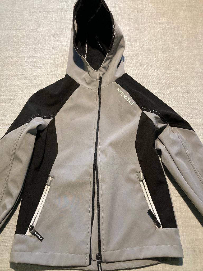 Softshell jas maat 128  NIEUW!, Ophalen, Nieuw, Jongen of Meisje, Jas