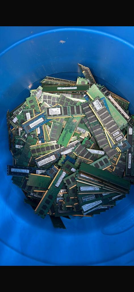 Wij kopen RAM & e-waste – Direct geld!, Ophalen of Verzenden, Zo goed als nieuw, Desktop