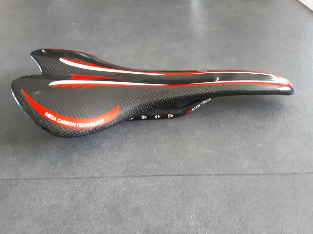 Carbon race zadel, Fietsen en Brommers, Ophalen of Verzenden, Zadel, Carbon