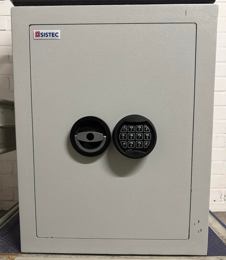 Zeer degelijke Sistec kluis brandkast gecertificeerd, Huis en Inrichting, Brandblussers en Brandkasten, Ophalen, Zo goed als nieuw
