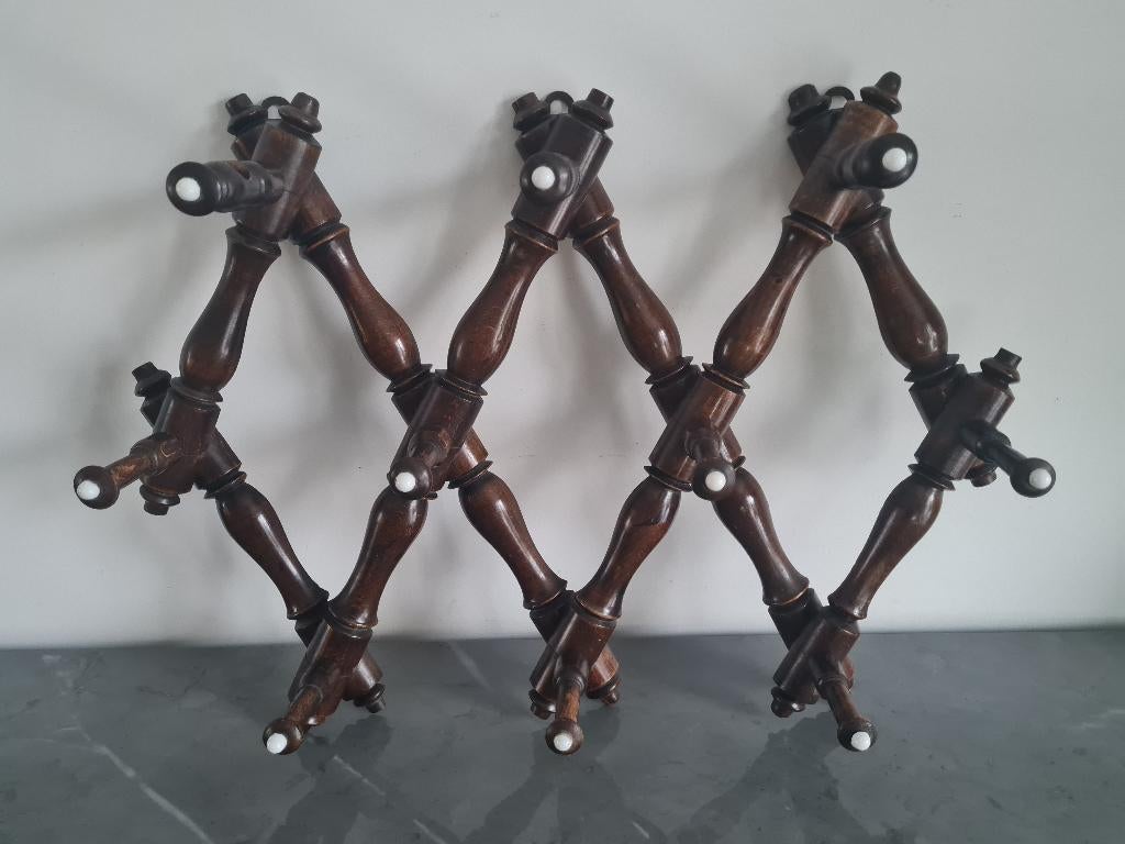 Oude uitschuifbare Napoleon III houten kapstok met porselein, Antiek en Kunst, Ophalen of Verzenden