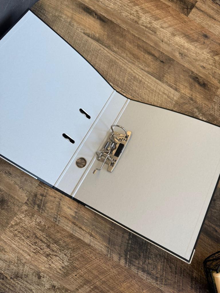 Zwarte A4 ordner - Gebruikt, Diversen, Ophalen of Verzenden, Nieuw