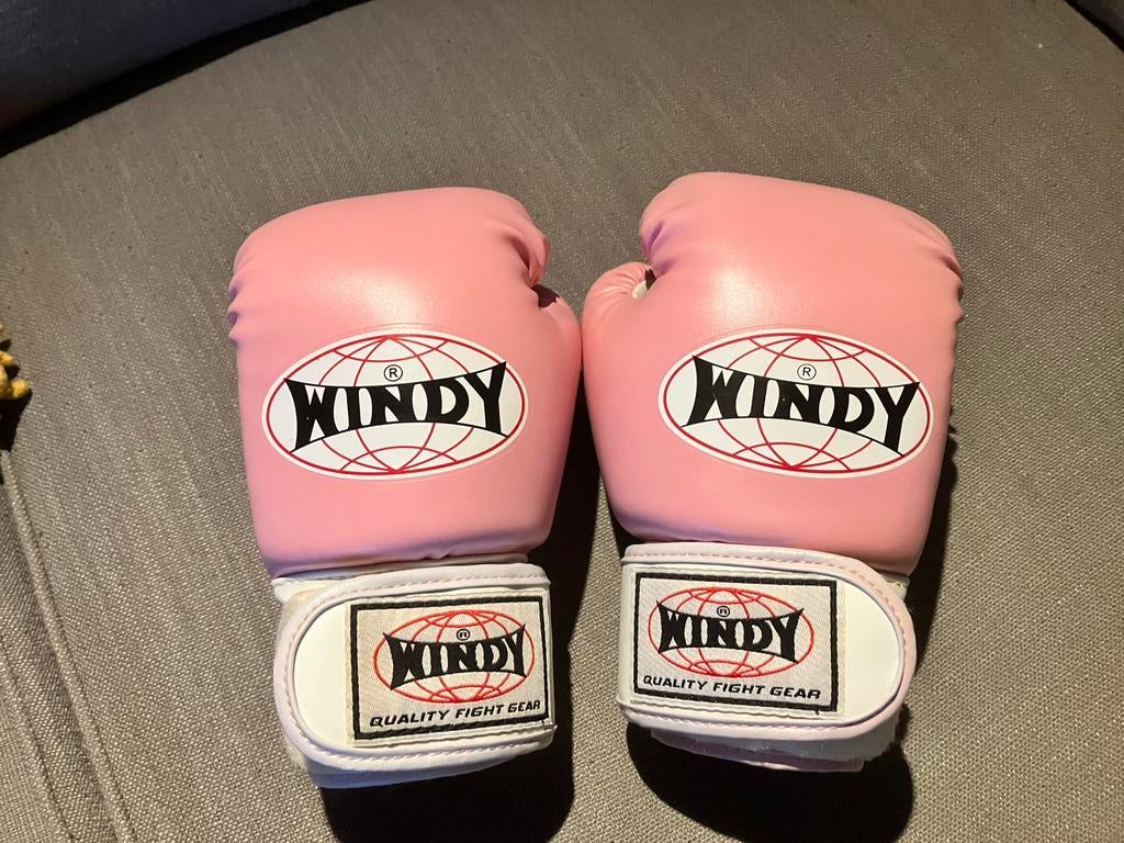 Windy bokshandschoenen roze maat m boksen handschoenen kind, Sport en Fitness, Boksen, Ophalen of Verzenden, Zo goed als nieuw