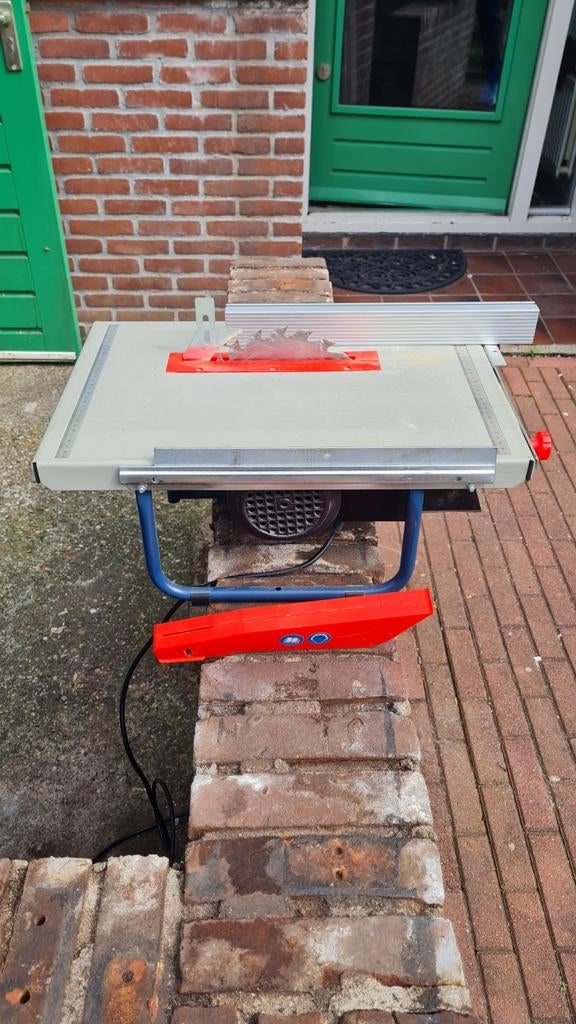 Tafelcirkelzaag, Doe-het-zelf en Verbouw, Gereedschap | Zaagmachines, Ophalen, 1200 watt of meer, Cirkelzaag, 30 tot 70 mm