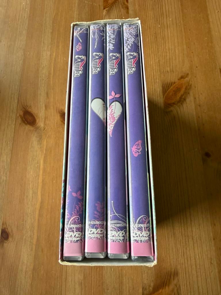Amika box Complete seizoen 1 origineel dvd studio 100, Cd's en Dvd's, Alle leeftijden, Verzenden, Gebruikt, Boxset