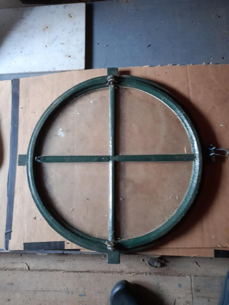 Rond patrijspoort raam - groen geverfd, Gevelraam of Ruit, Gebruikt, 80 tot 120 cm, 80 tot 120 cm