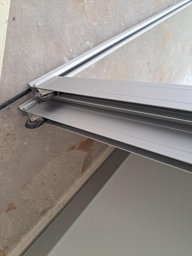 GRATIS kastdeuren (waarvan 1 spiegel), Ophalen, Gebruikt