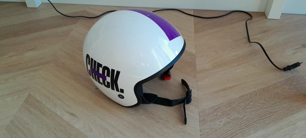 Check helm, maat L, 2 stuks, Fietsen en Brommers, Brommerhelmen, Ophalen, Gebruikt, Large