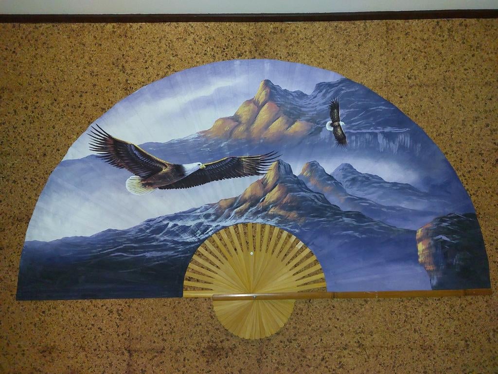 Grote waaier voor aan de wand / muur, Huis en Inrichting, Ophalen, Zo goed als nieuw