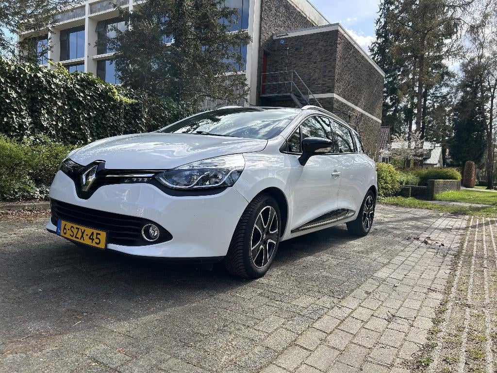 Renault Clio 0.9 TCE 90 Estate 2014 Wit | Nette staat, Voorwielaandrijving, 898 cc, Stof, Zwart