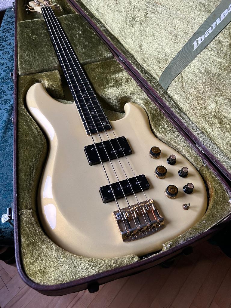 Ibanez Musician MC924 1983 Pearl White Japan + Hardcase Bas, Verzenden, Gebruikt, Elektrisch