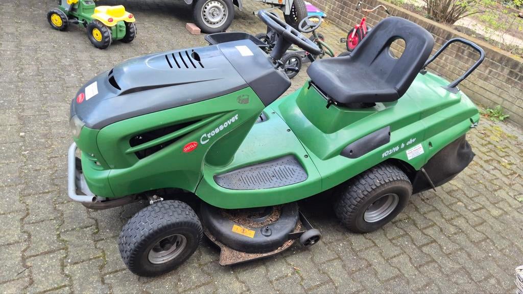 Brill Crossover 102/16 H OHV zitmaaier, Ophalen, Gebruikt