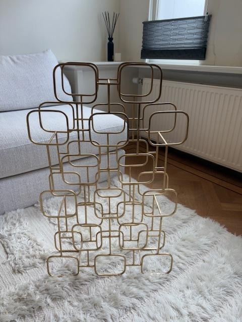 Standing Designer Gold Wine Rack (15 bottles), Huis en Inrichting, Woonaccessoires | Wijnrekken, Ophalen, 5 tot 15 flessen, Zo goed als nieuw