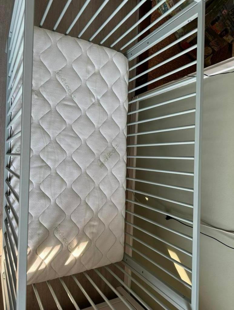 Kast met peuterbed groen heel mooie set, 85 tot 100 cm, Ophalen of Verzenden, Zo goed als nieuw, Matras