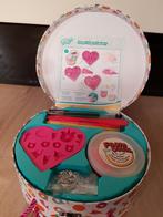 Totum sweet charm factory: zelf armband met bedeltjes maken, Ophalen of Verzenden, Gebruikt, Knutselen