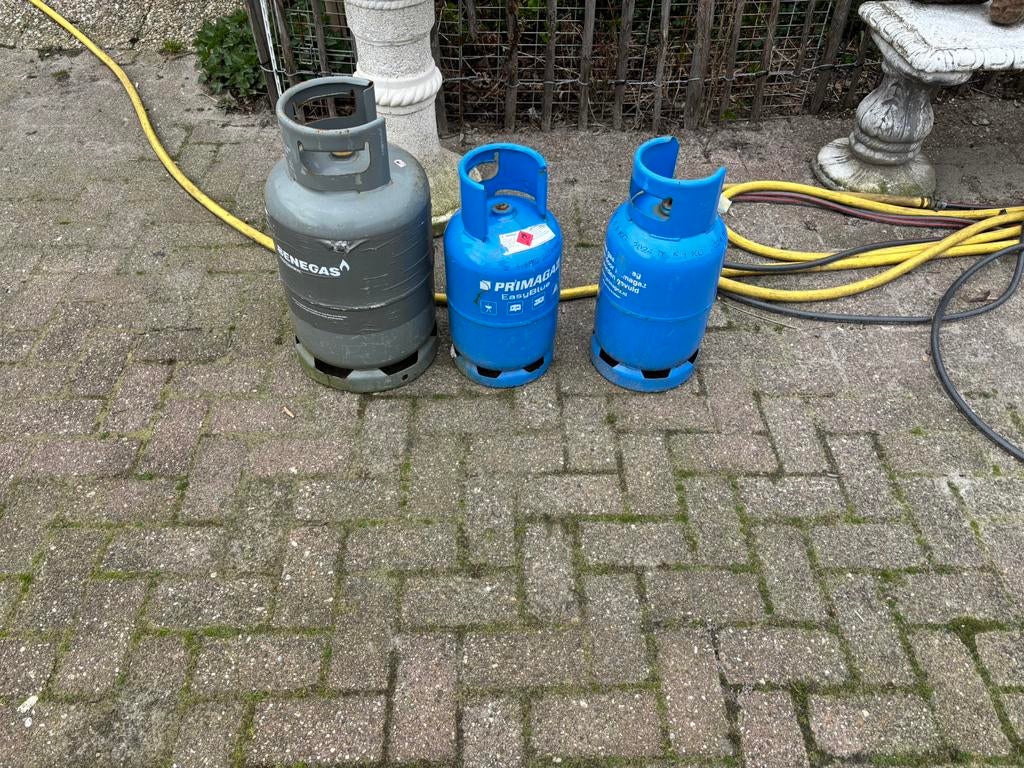 Lege gasflessen, Ophalen, Gebruikt