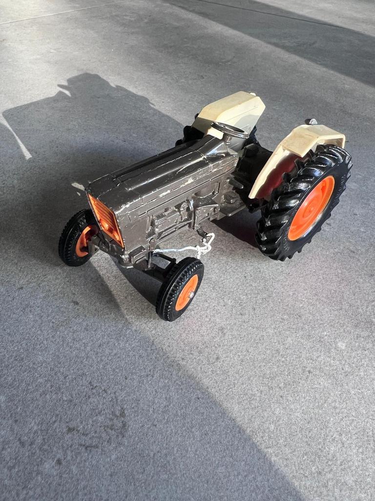 Britains Ford 6600 Farm Tractor uit 1970, Ophalen of Verzenden, Zo goed als nieuw, Overige merken