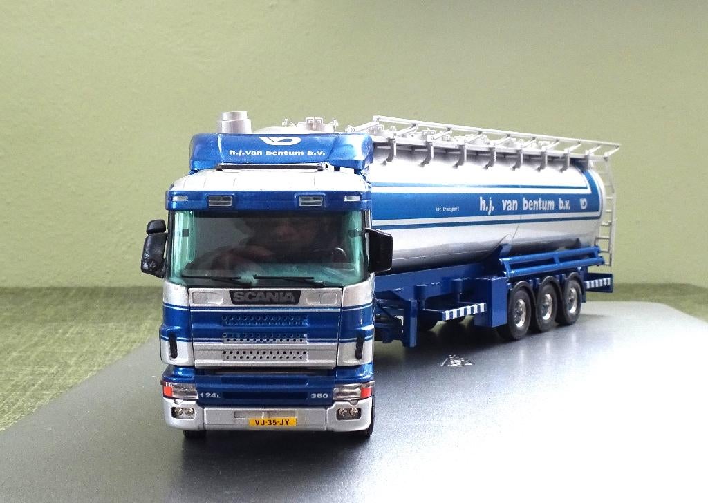 Miniatuurvrachtwagen schaal 1:50, Hobby en Vrije tijd, Modelauto's | 1:50, Ophalen of Verzenden, Zo goed als nieuw, Bus of Vrachtwagen