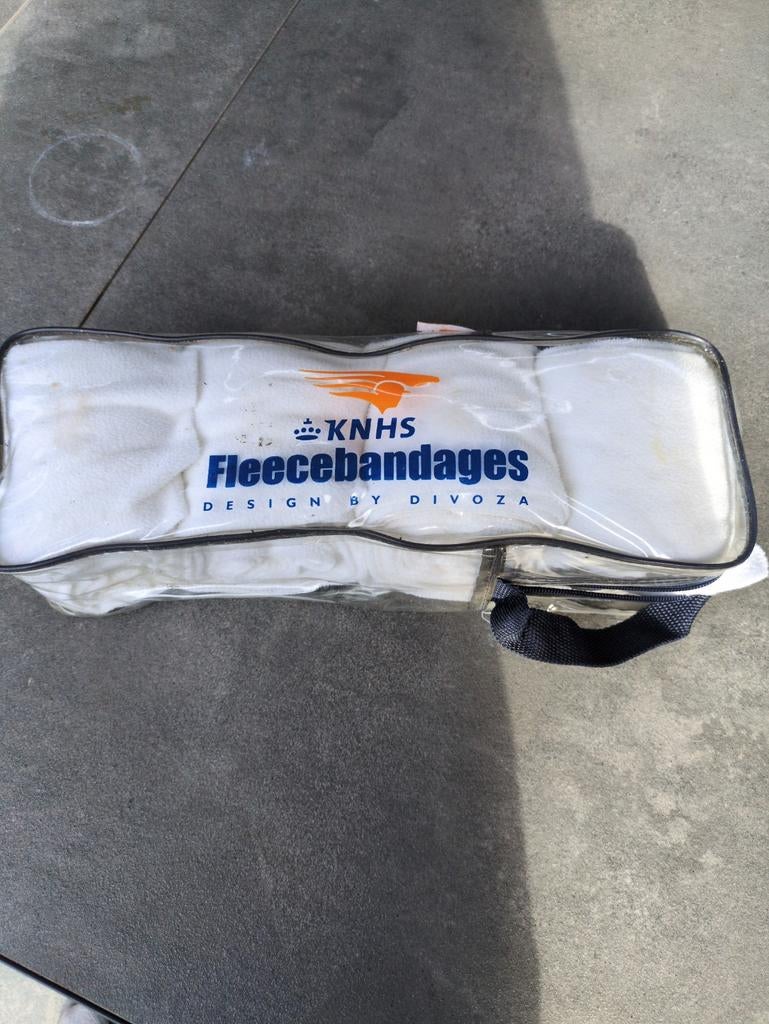 4 witte bandages in opberg zak, Ophalen of Verzenden