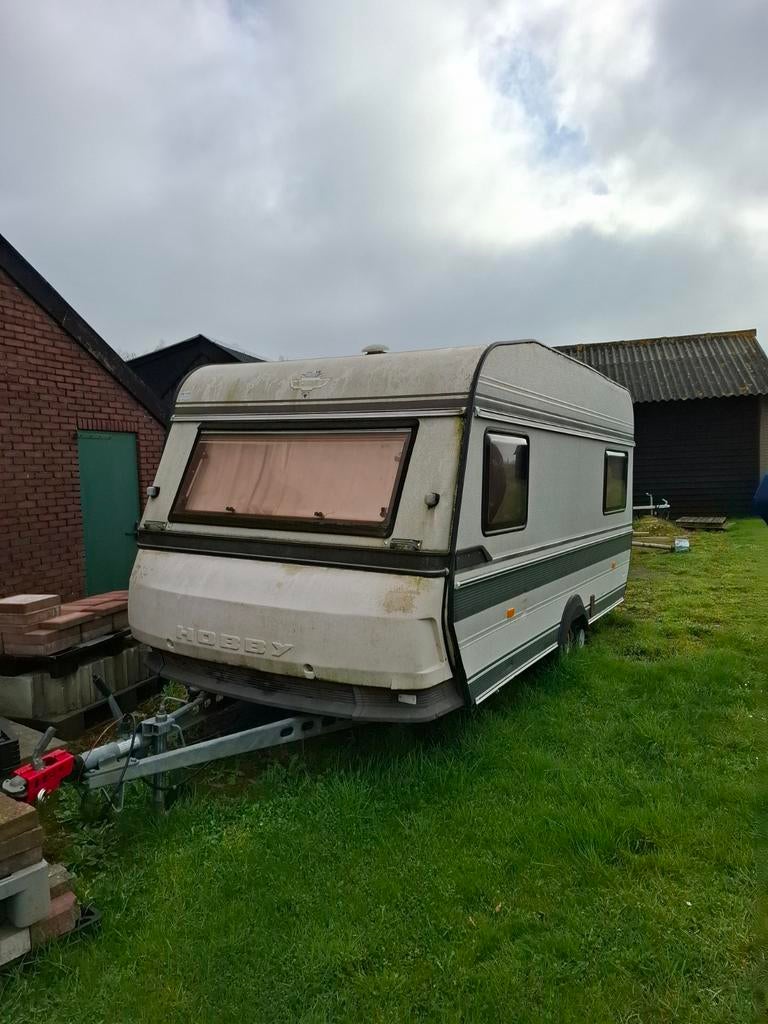 Hobby 430 de luxe, Hobby, Treinzit, 750 - 1000 kg, Tot en met 4