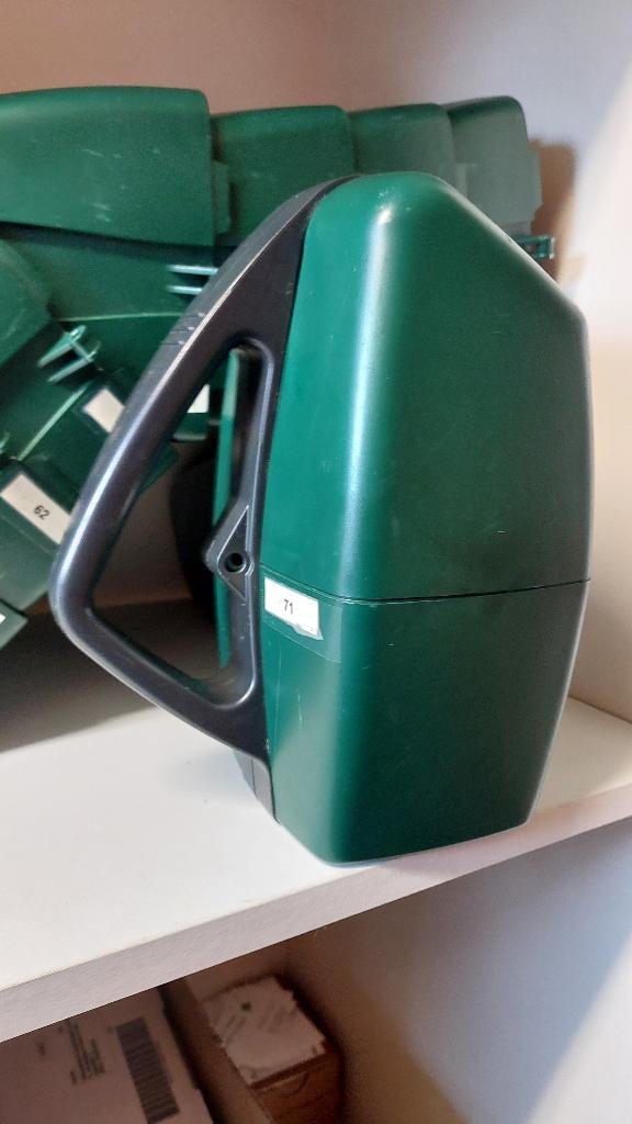 Collectebussen traditioneel groen, Ophalen