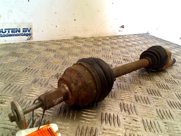 Aandrijfas Links Voor Volvo V50 (MW) (2004-04/2010-12), Auto-onderdelen, Transmissie en Toebehoren, Volvo, Gebruikt