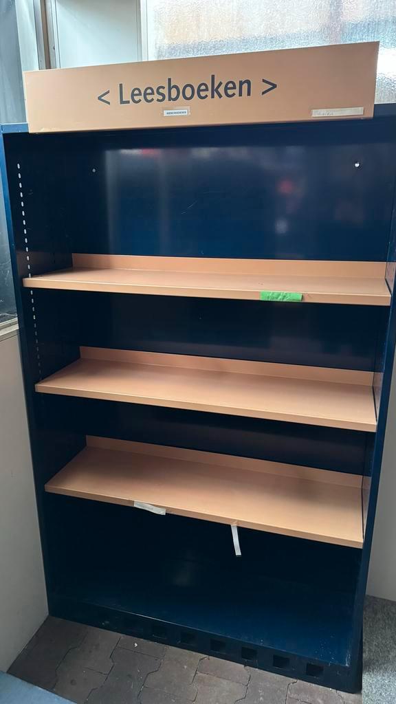 Stevige ijzeren boekenkast - Ideaal voor boeken en opslag, Huis en Inrichting, Kasten | Boekenkasten, Gebruikt, 50 tot 100 cm