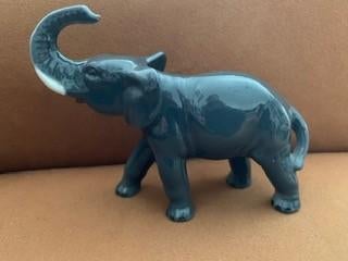 Vintage porseleinen beeld olifant jaren 60, Antiek en Kunst, Antiek | Porselein, Ophalen of Verzenden