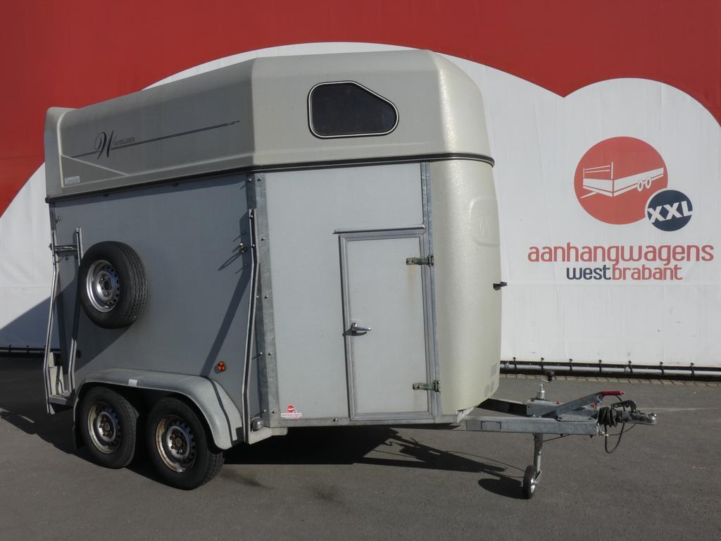 Tweedehands Tweedehands 2 paards paardentrailer Weijer 2000K, Dieren en Toebehoren, Paarden en Pony's | Trailers en Aanhangwagens