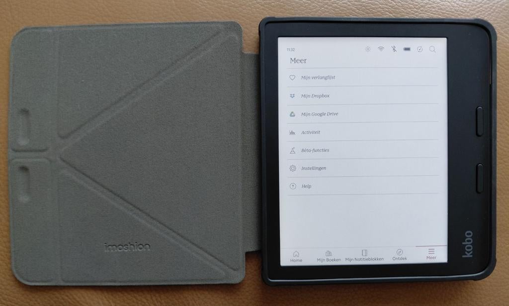 Kobo Libra Colour (7 inch) met iMoshion SleepCover Hoes, Computers en Software, E-readers, Ophalen of Verzenden, Zo goed als nieuw