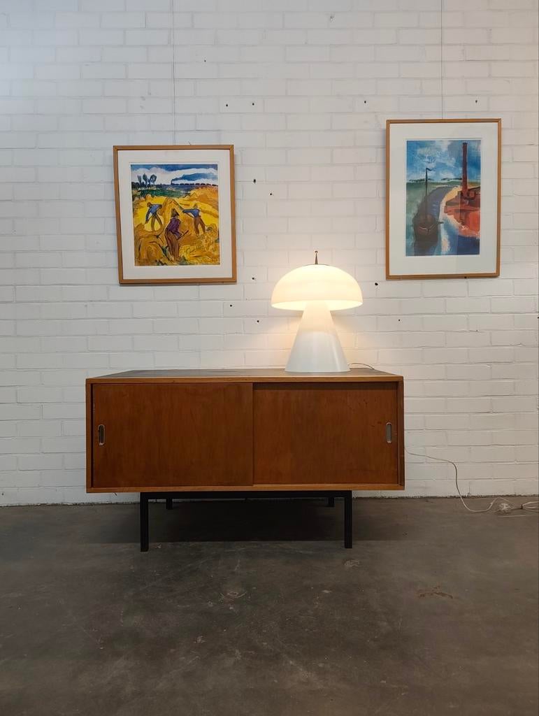 Mid-century dressoir met schuifdeuren, Ophalen, Gebruikt, Mid century, 100 tot 150 cm