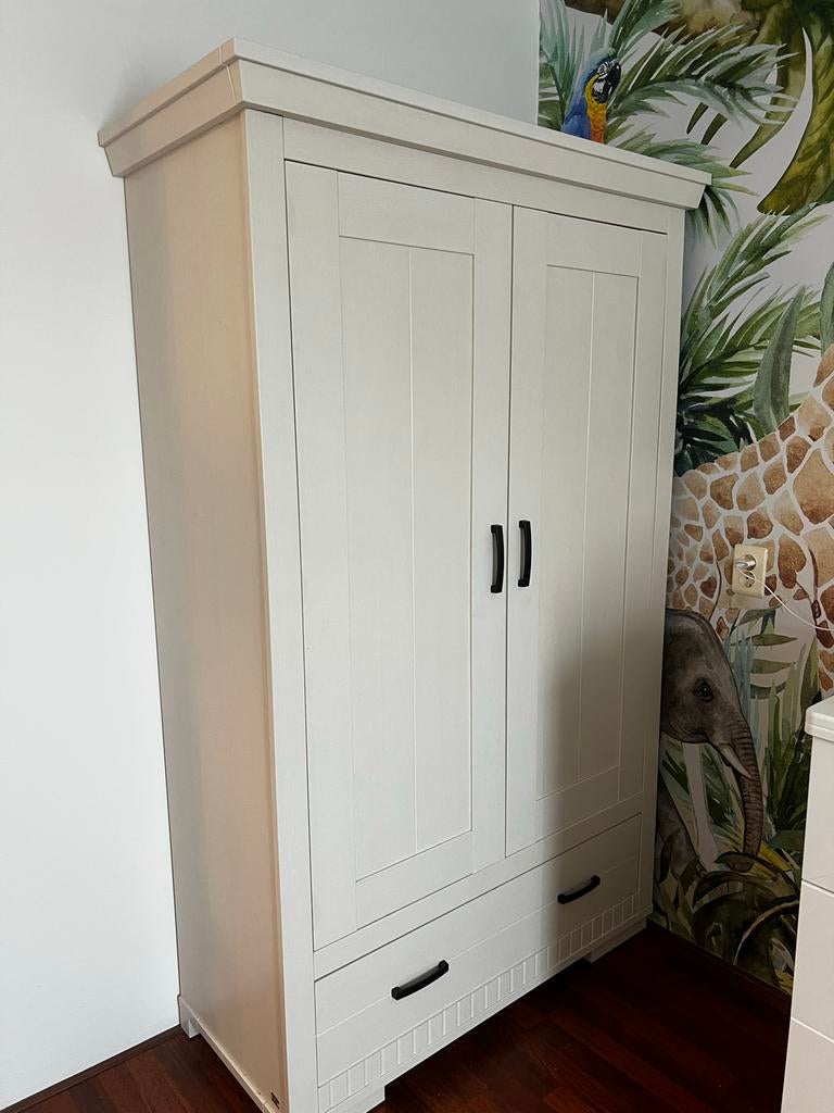 Witte stevige kinderkast - MOET ZSM WEG, Ophalen, Gebruikt, Kast, 105 cm of meer