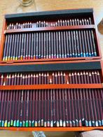 Derwent Fine Art Pencils in houten kist, Ophalen of Verzenden, Gebruikt, Potlood of Stift