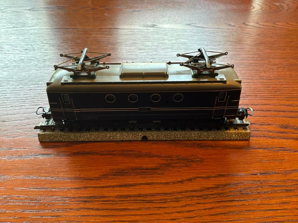 Märklin locomotief NS 1100., Wisselstroom, Gebruikt, Locomotief, Ophalen of Verzenden