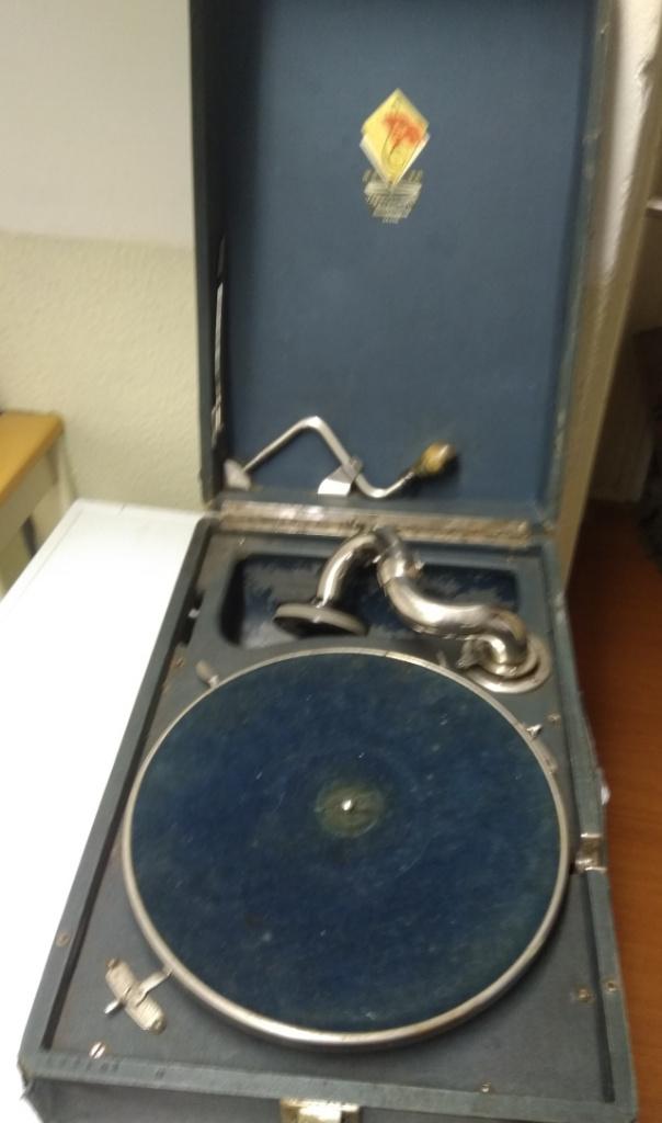 Opwindbare koffergrammofoon, Ophalen of Verzenden