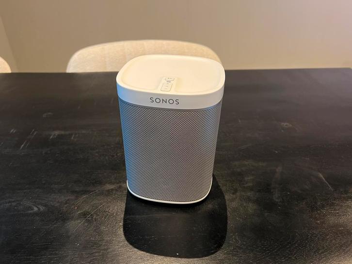 Sonos play 1 wit met wifi probleem, Audio, Tv en Foto, Luidsprekers, Zo goed als nieuw, Front, Rear of Stereo speakers, 120 watt of meer