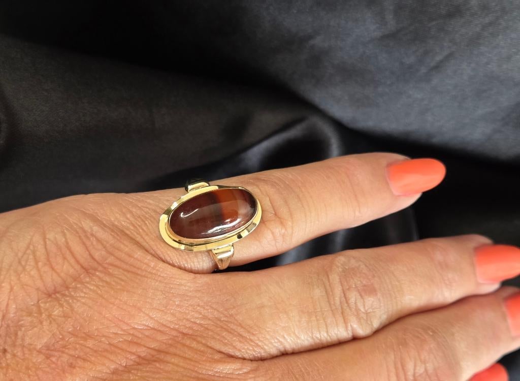 Gouden vintage ring met edelsteen streepagaat. 2026/246., Overige kleuren, ., Ophalen of Verzenden, .