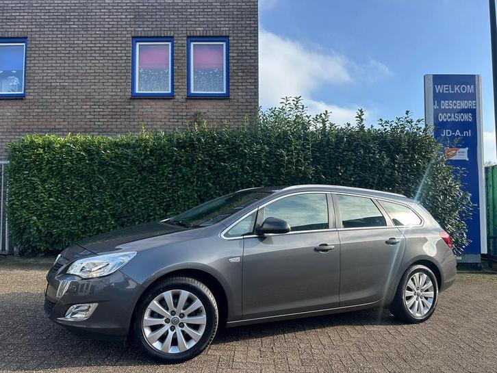 Opel Astra Sports Tourer 1.6 Turbo Cosmo Climate C, Cruise C, Auto's, Opel, Te koop, Astra, ABS, Airbags, Airconditioning, Alarm