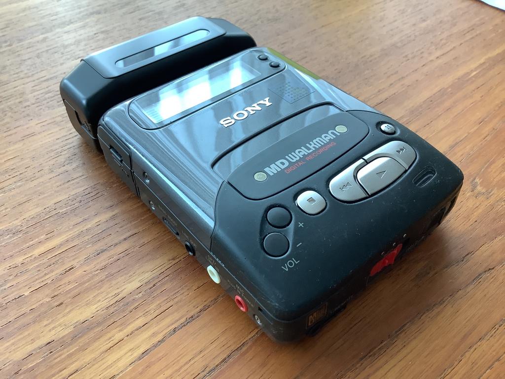 sony minidisc walkman md speler MZ-R2 werkend! 1994 nos, Audio, Tv en Foto, Walkmans, Discmans en Minidiscspelers, Ophalen, Minidisc-speler