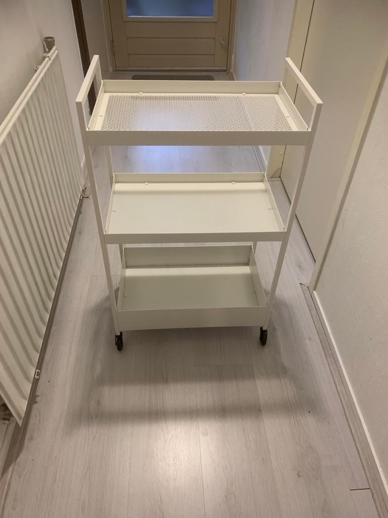 Te koop wit metaal trolley, Ophalen of Verzenden, Zo goed als nieuw