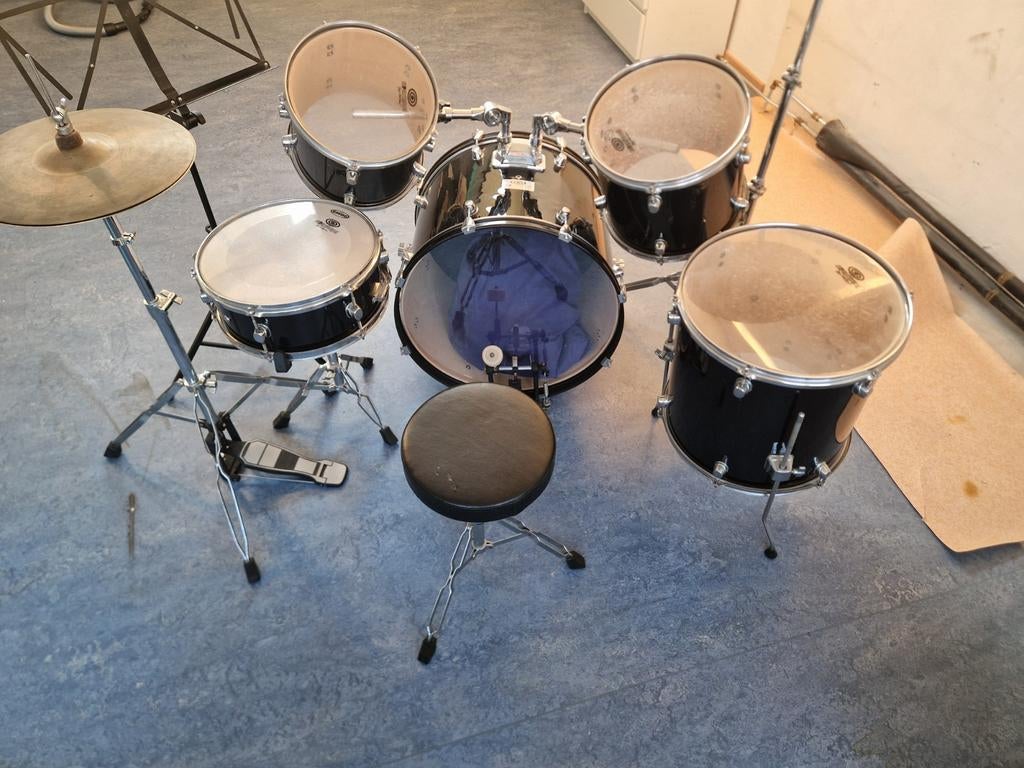 Compleet drumstel met bekkens en kruk, Muziek en Instrumenten, Drumstellen en Slagwerk, Ophalen, Gebruikt, Overige merken