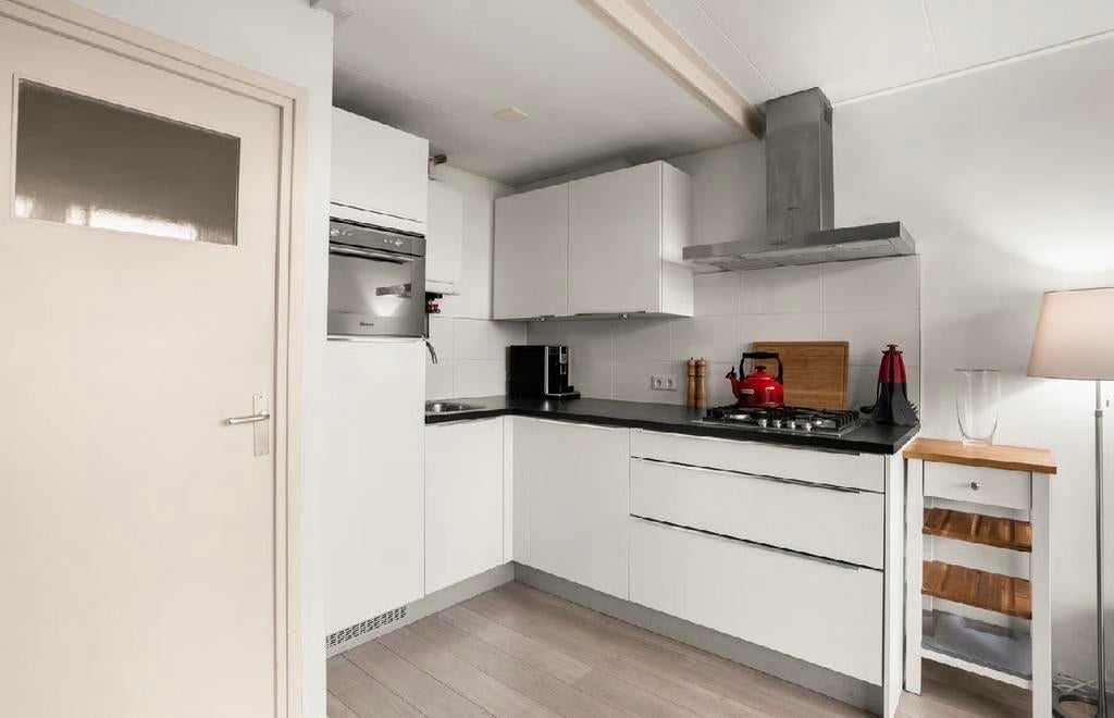 Complete moderne keuken met inbouwapparatuur van Bauknecht, Ophalen, Gebruikt, Wit