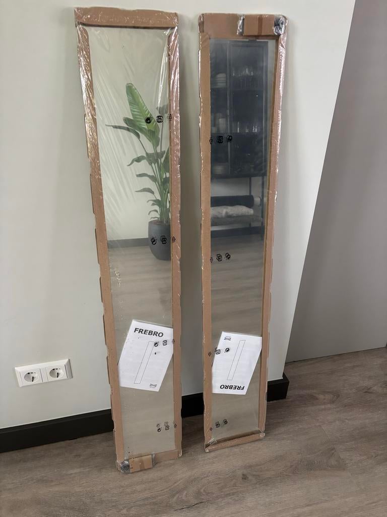 2 nieuwe IKEA FREBRO kast deur spiegels, Minder dan 50 cm, Nieuw, Ophalen of Verzenden, 150 tot 200 cm