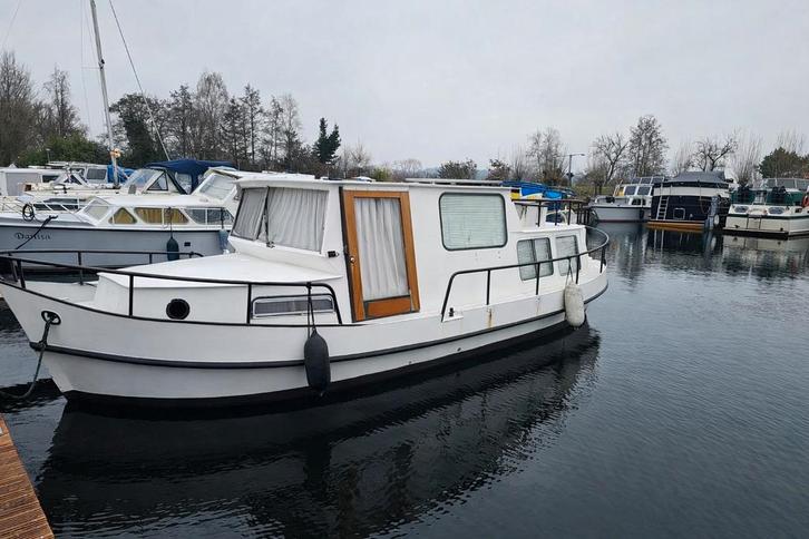Unieke stalen boot 9.3 x 3.3 meFord diesel, Watersport en Boten, Motorboten en Motorjachten, Gebruikt, Staal, Diesel, Binnenboordmotor
