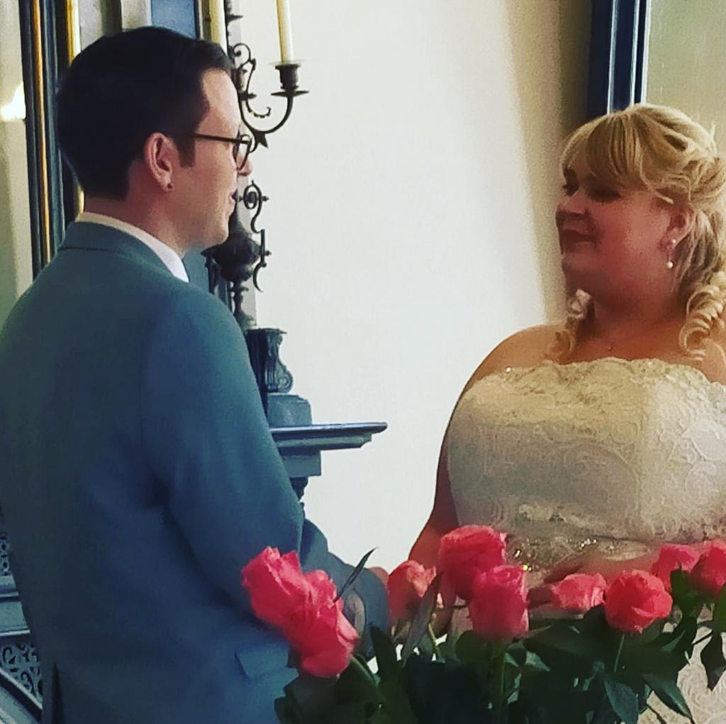 Mooie trouwjurk met rijgveters maat 50, Ophalen, Gedragen, Wit, Trouwjurk