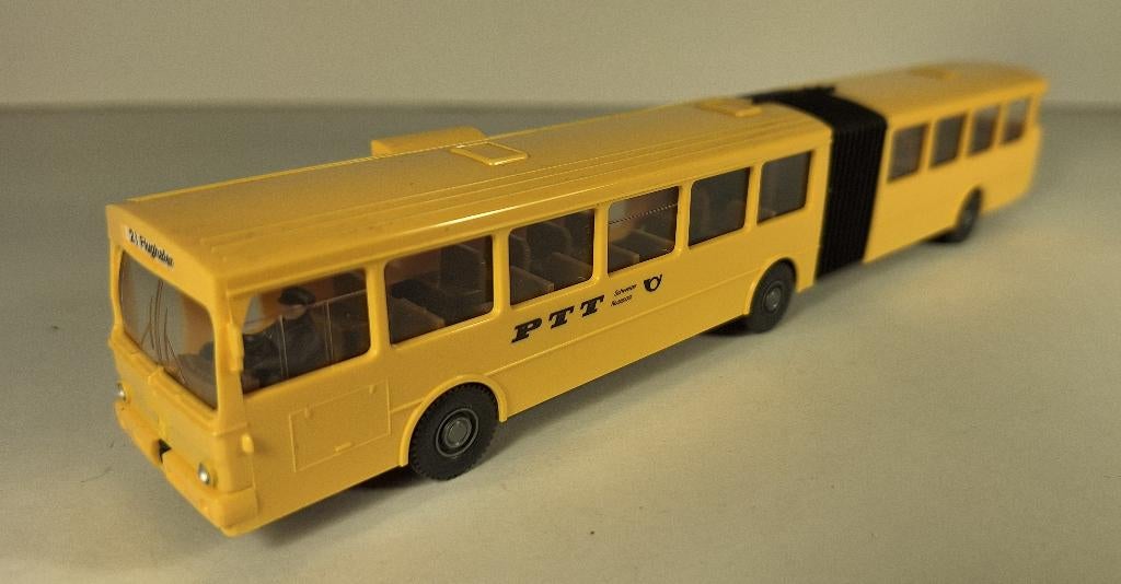 Wiking Zwitserse postbus, Hobby en Vrije tijd, Modelauto's | 1:87, Ophalen of Verzenden, Zo goed als nieuw, Bus of Vrachtwagen